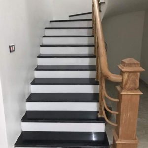 Mẫu đá cầu thang MS002