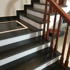 Mẫu đá cầu thang MS011