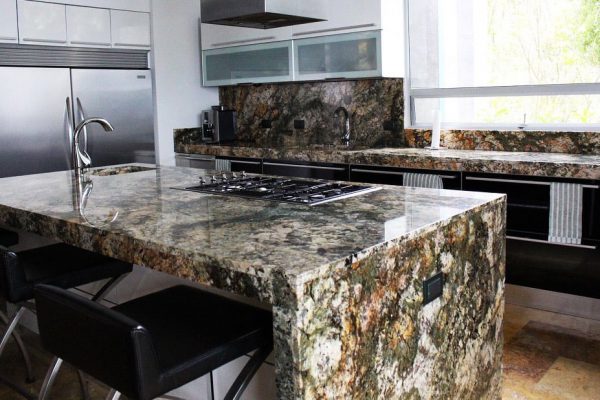 Dịch vụ thi công đá ốp bếp tại Long Biên Hà Nội giá cả cạnh tranh