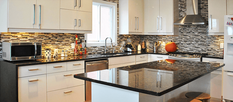 Đội thợ lắp đặt đá ốp bếp tại Quận Long Biên Hà Nội chuyên nghiệp